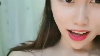 [香港] 有“小景甜”之称的香港艺术学院妹子与男友激情自拍流出，小穴都被操开了~