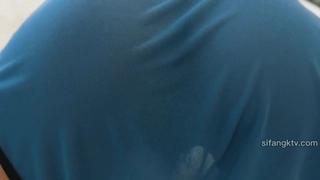 妙龄皇子44岁丰满大屁股熟女老公不在家，半夜去她家偷情做爱，操起来太爽了
