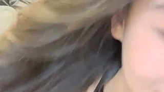 走基层俩不误给城中村妇女送温暖
