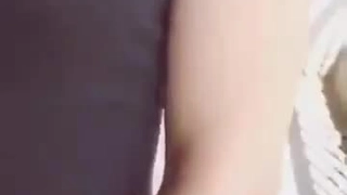 看一个兴奋的学生在这个完整电影中被内射
