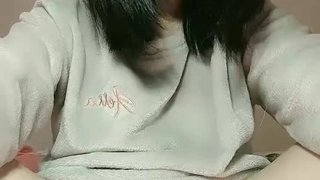 ID5314 性感女艺人化妆间勾引导演